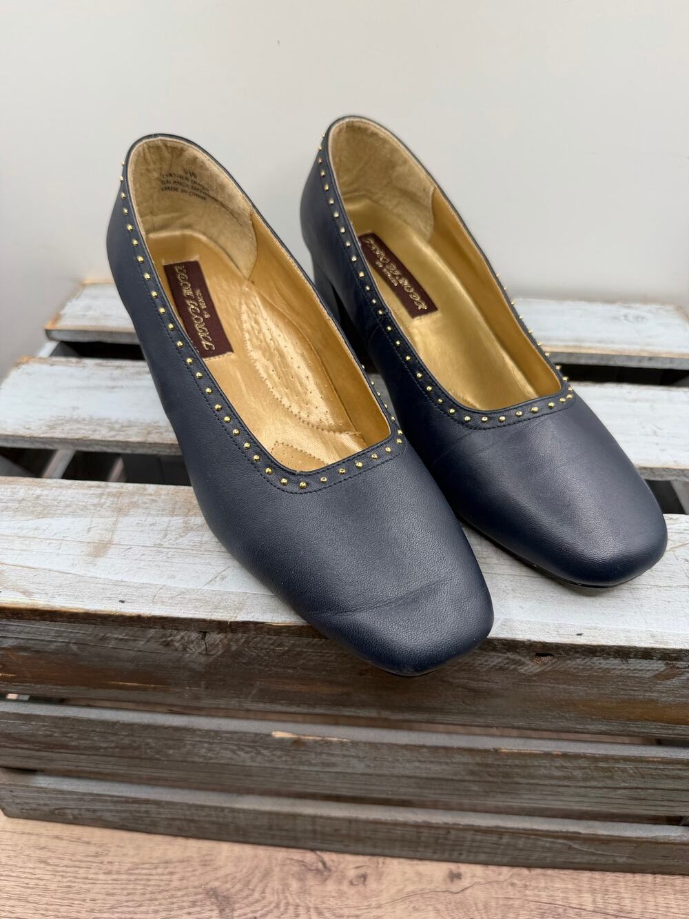 Jaddi Moda Beacon Navy Leather Block Heel Pumps- Gold Studded Comfort-Womens 9 W